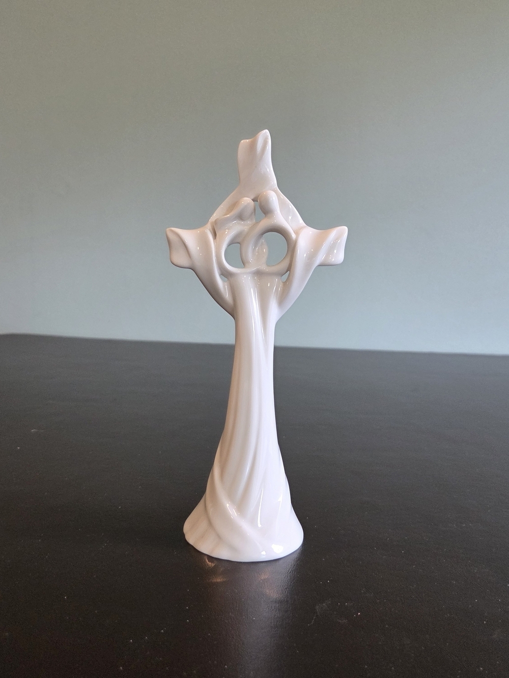 Enesco Circle of Love "Faithful Bond" Porcelain Cross Figurine Kim Lawrence 2003